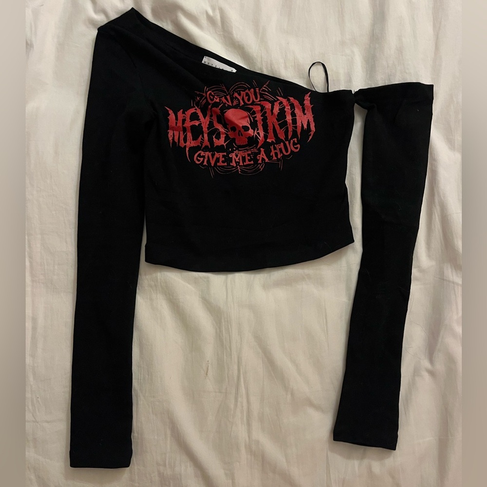 BLACK ONE SHOULDER LONG SLEEVE GRAPHIC TOP